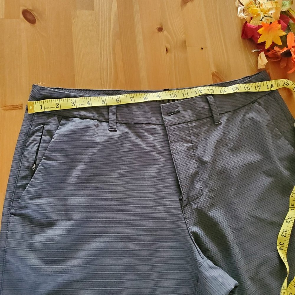 Hang Ten Wharf 21" Hybrid Shorts For Men - Picture 9 of 13